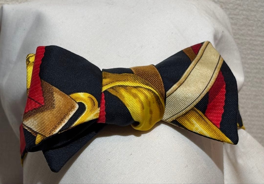 美品❗️HERMES エルメス、ヌーパピヨンシルク蝶ネクタイ