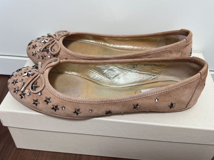 ジミーチュウのフラットシューズ