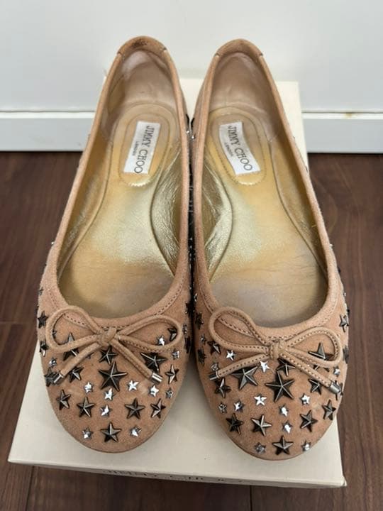 ジミーチュウのフラットシューズ