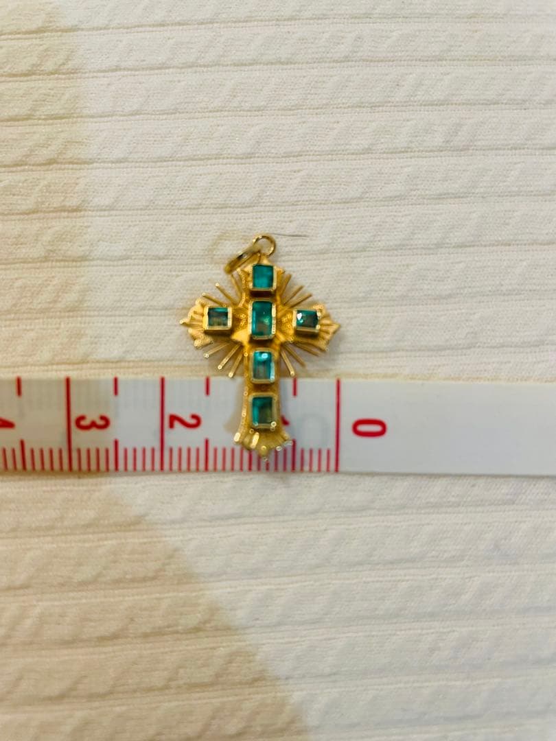 郷❤️K18 YG エメラルド クロス トップ