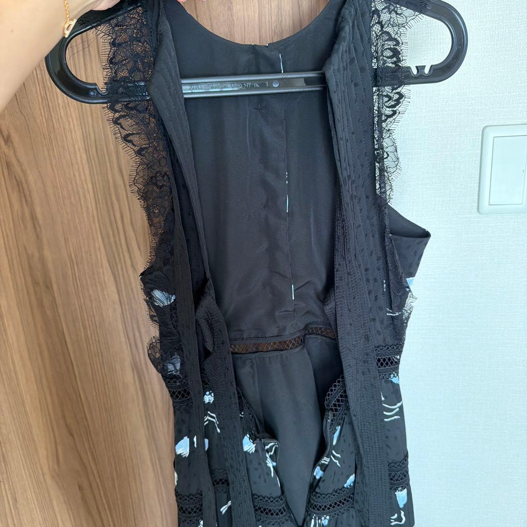 セルフポートレート　バックリボン花柄レース付きスリーブレスドレス