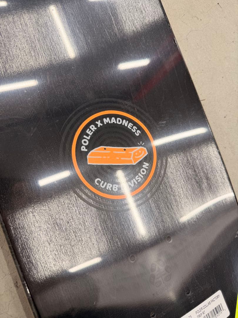 新品未使用MADNESS x POLERコラボデッキ 8.75