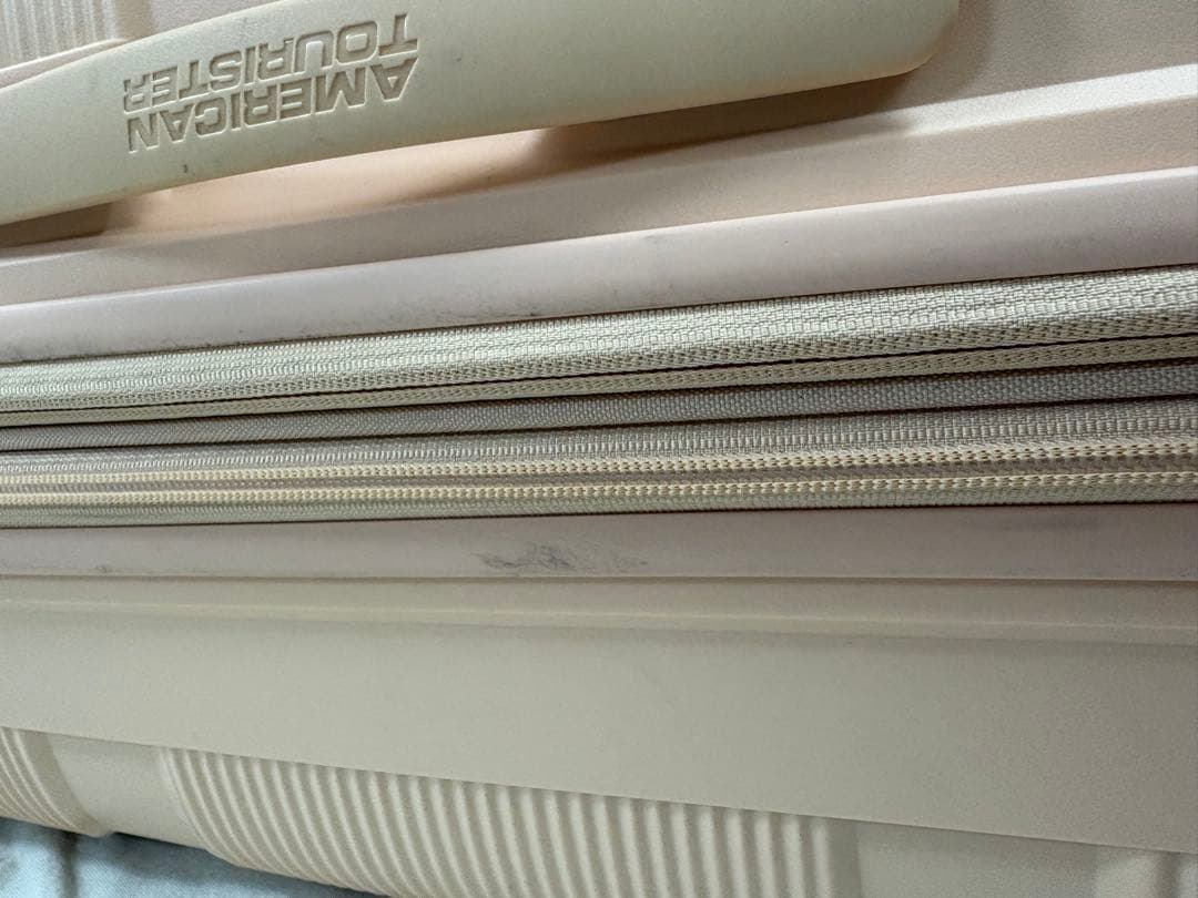 AMERICAN TOURISTER Mサイズ キャリーケース