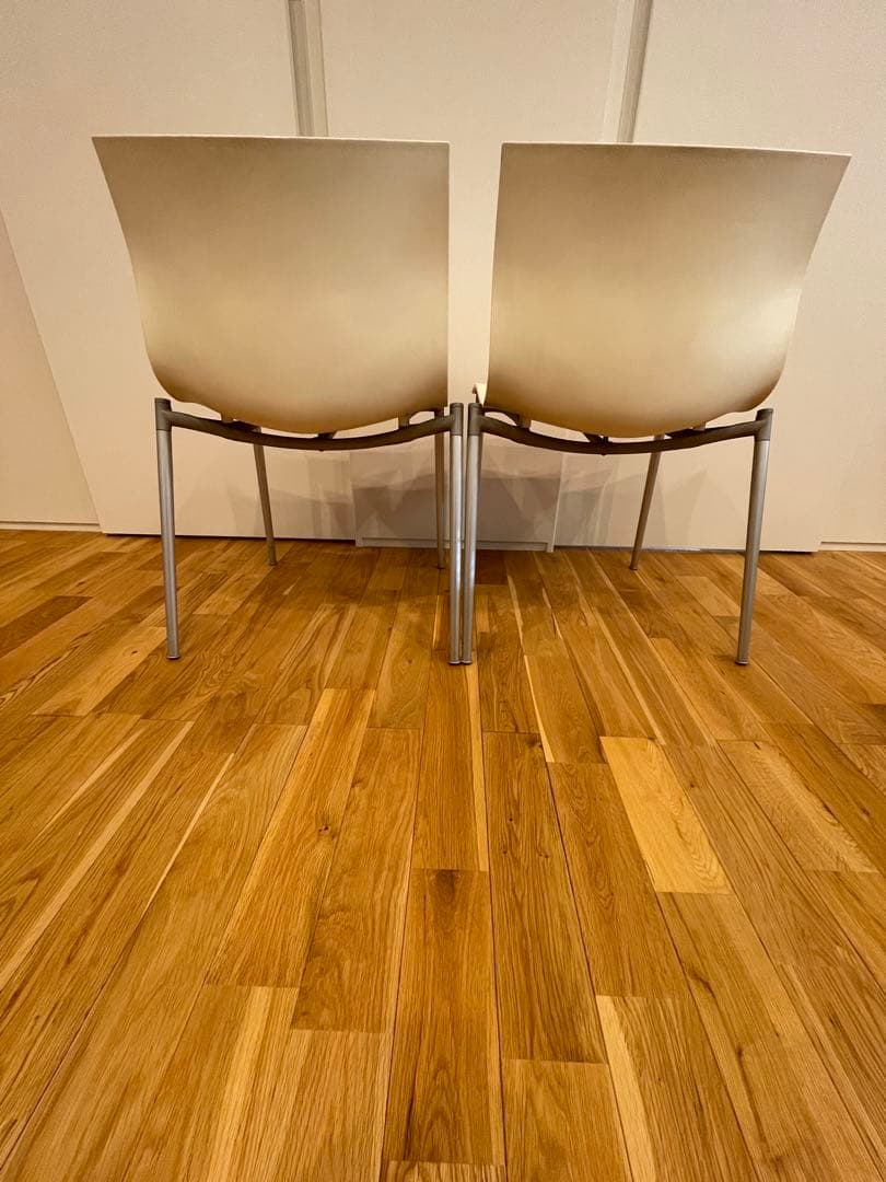 ドリアデ・アレフ カメレオン デザイン:フィリップ・スタルク 2脚セット