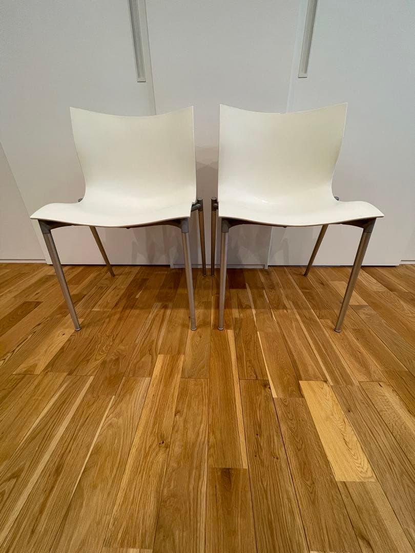 ドリアデ・アレフ カメレオン デザイン:フィリップ・スタルク 2脚セット