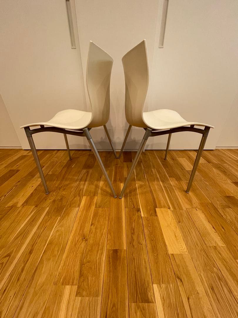 ドリアデ・アレフ カメレオン デザイン:フィリップ・スタルク 2脚セット