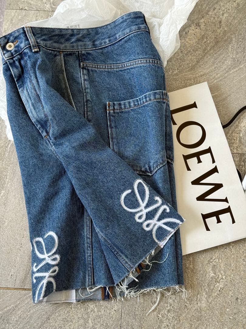 s*a様 LOEWE アナグラムショーツ（デニム）　未使用