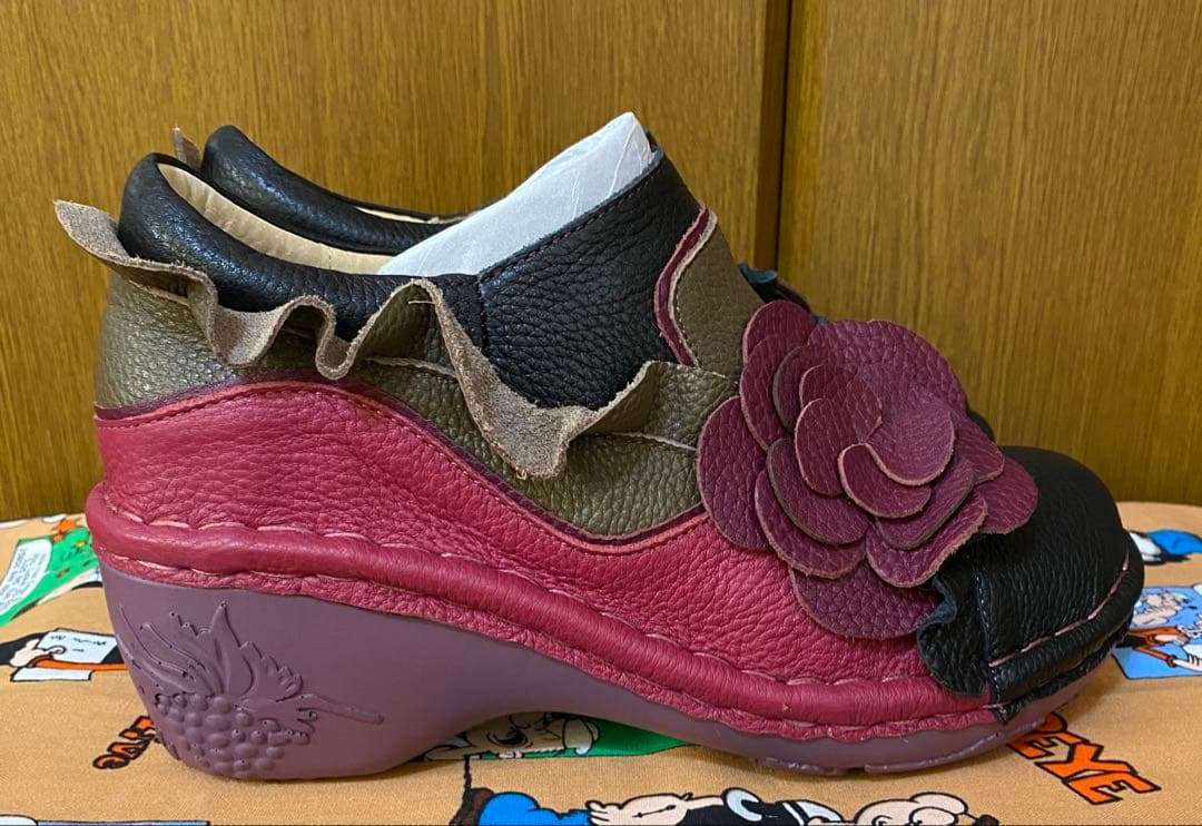 未使用Estacion エスタシオン　フラワー×フリルモチーフ本革厚底パンプス