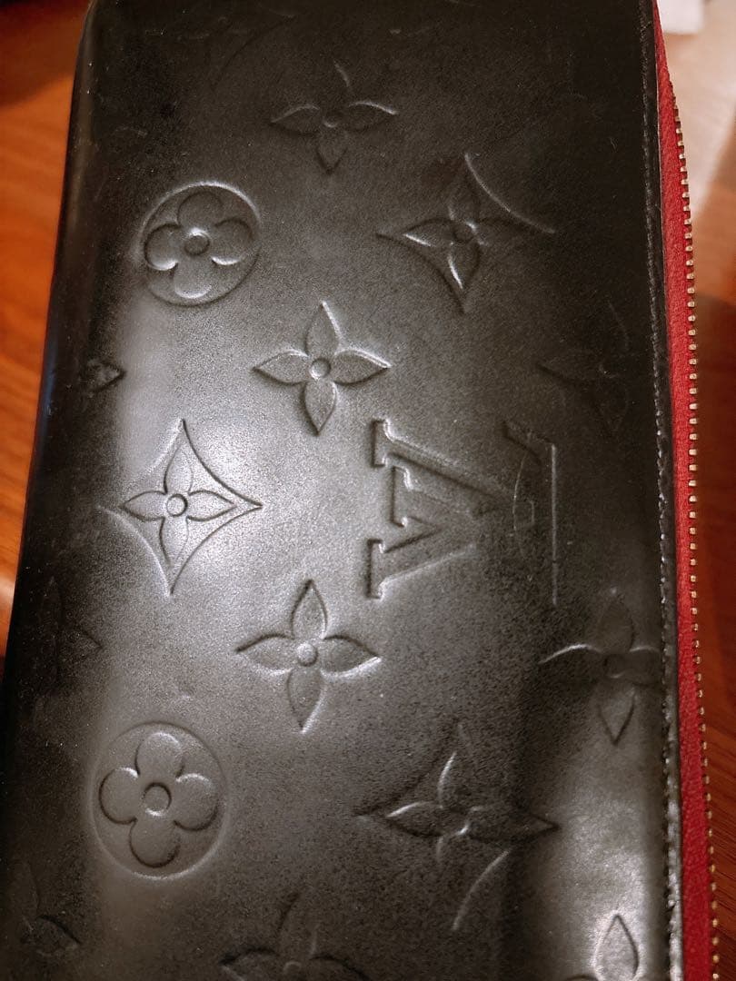 【美品】ルイヴィトン ヴェルニ ジッピーウォレット 長財布 ボルドー 赤 黒