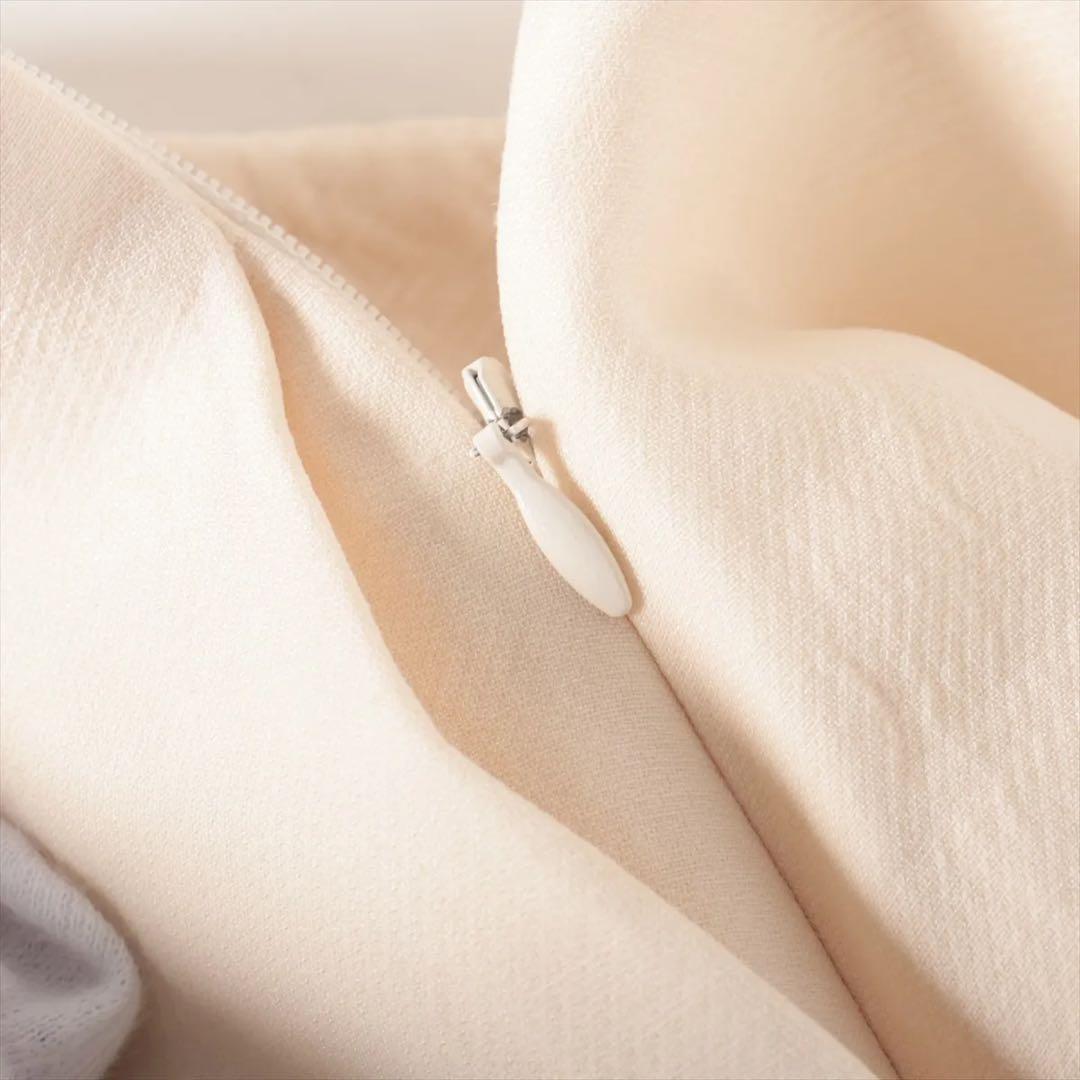 ヴァレンティノ ウール ショートパンツ 38 アイボリー 1ロゴチェーン