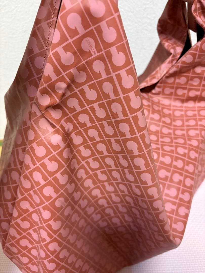 kueさま ゲラルディーニ☆ソフティ☆ポーチ付きワンショルダー