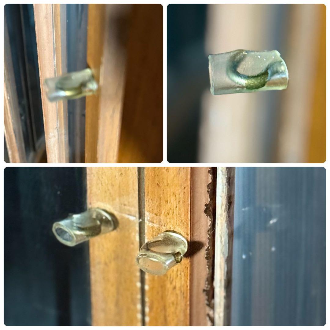 HR839 【英国アンティーク】ハーフムーン　キュリオケース　３面彩光　鍵付き