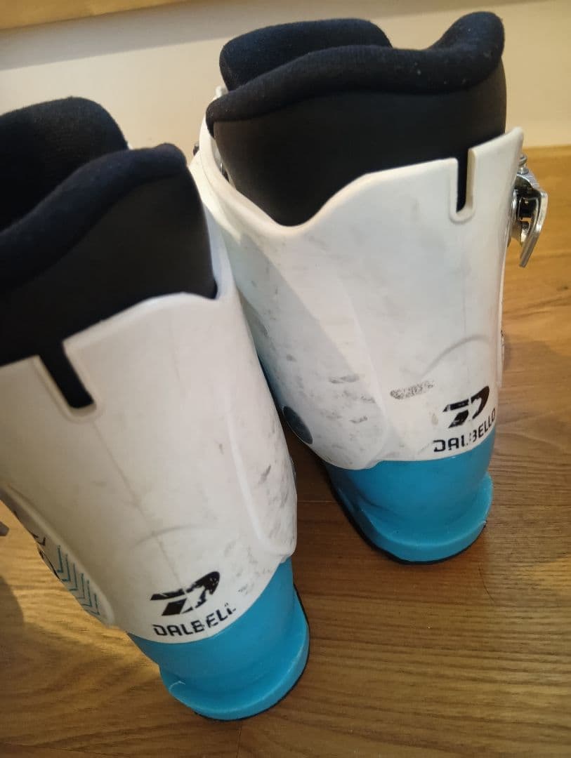 【ばーちー】STREULE スキー板とブーツとストックのセット