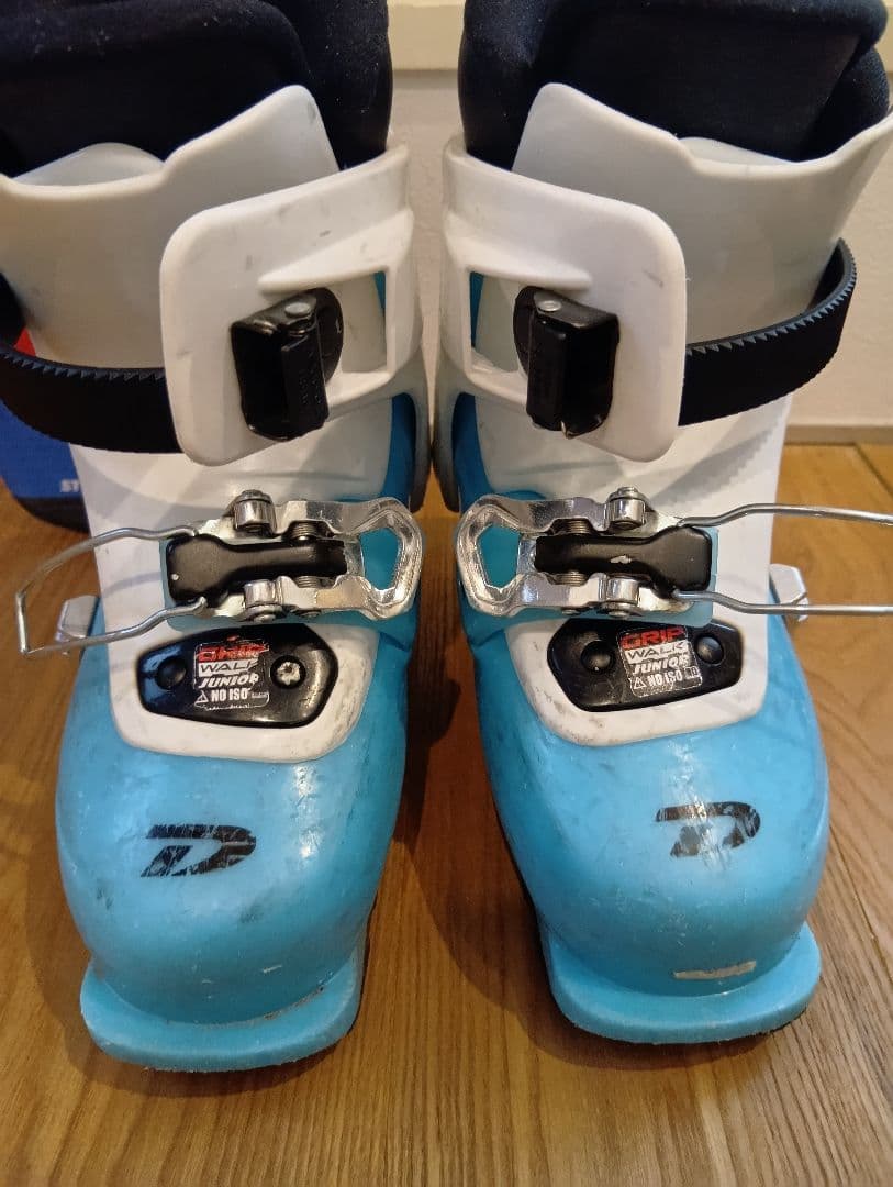 【ばーちー】STREULE スキー板とブーツとストックのセット