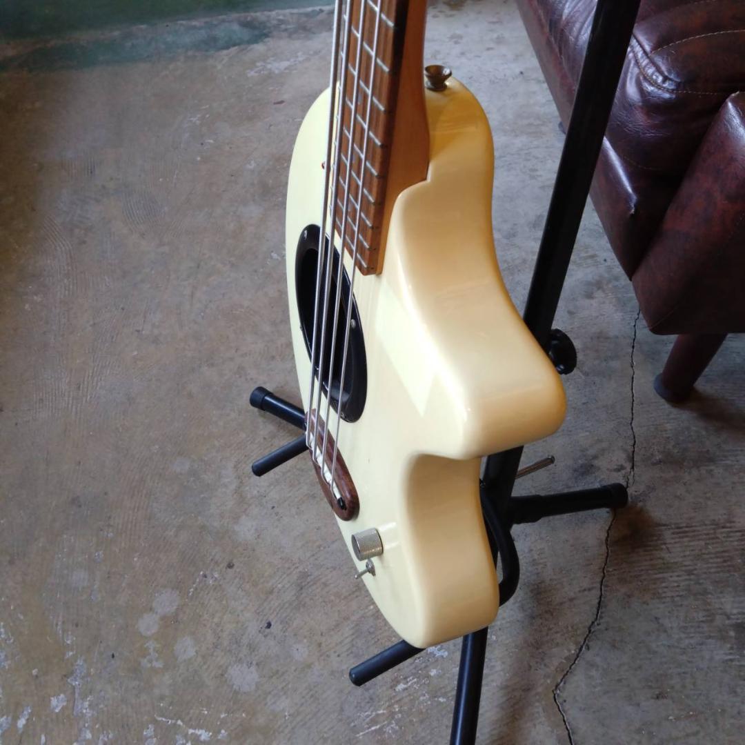 Fernandes　PIE-ZO　ピエゾー　アンプスピーカー内蔵ベース