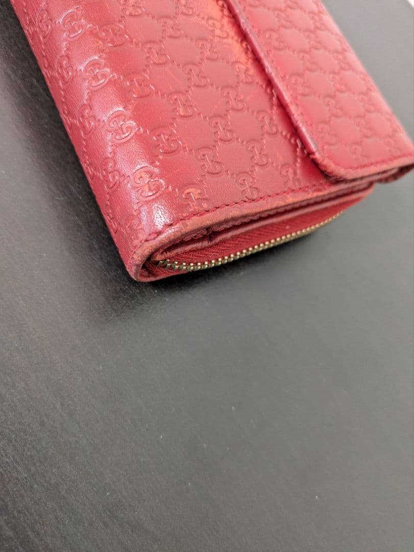 正規品　グッチ　長財布　赤　レディース　ブランド　　本物　GG柄　ロゴ　型押し