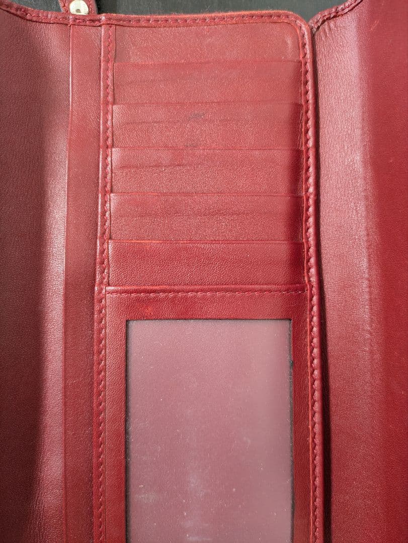 正規品　グッチ　長財布　赤　レディース　ブランド　　本物　GG柄　ロゴ　型押し