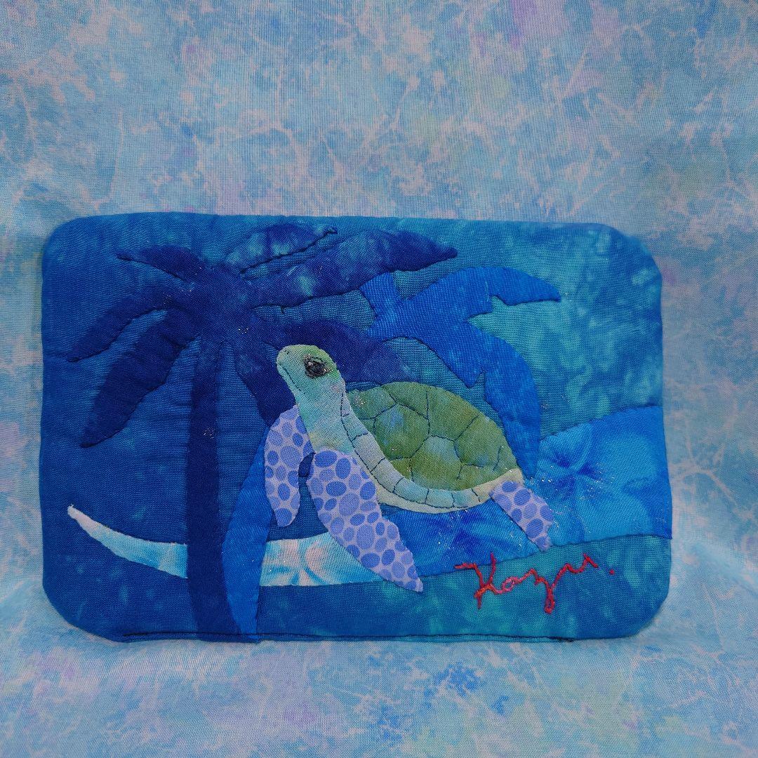 ハワイアンキルトのバニティポーチ