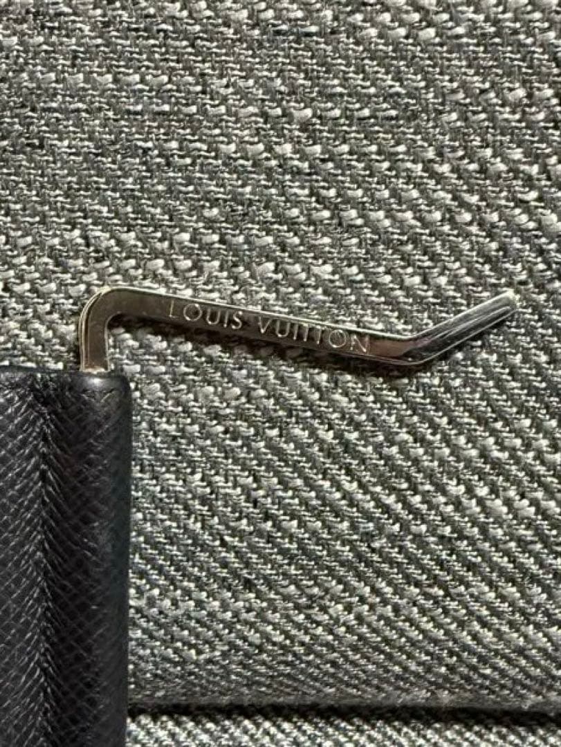 ルイヴィトン ポルトフォイユ パンス マネークリップ 財布 ブラック