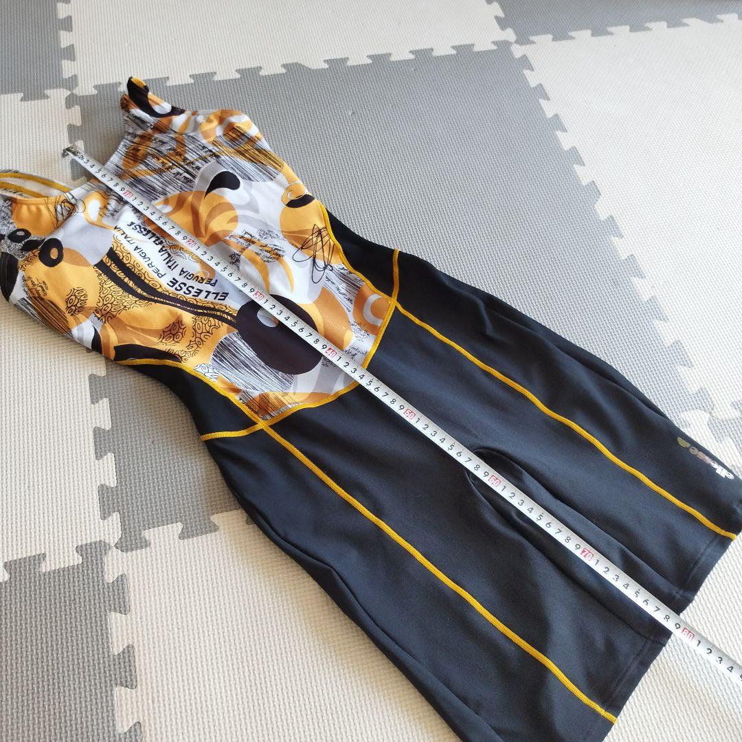 ミ*ト様 【新品未使用】ellesse エレッセ　スポーツ用水着 スイムウェア