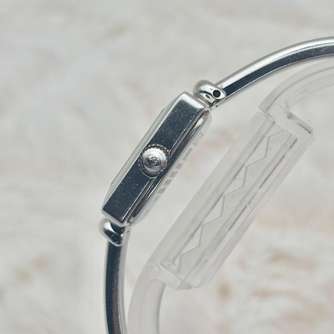 新品電池 GUCCI 1900L シルバー 稼働品 バングルウォッチ