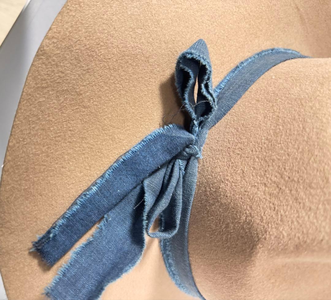 CISVIM ベージュ フェルトハット ブルーリボン