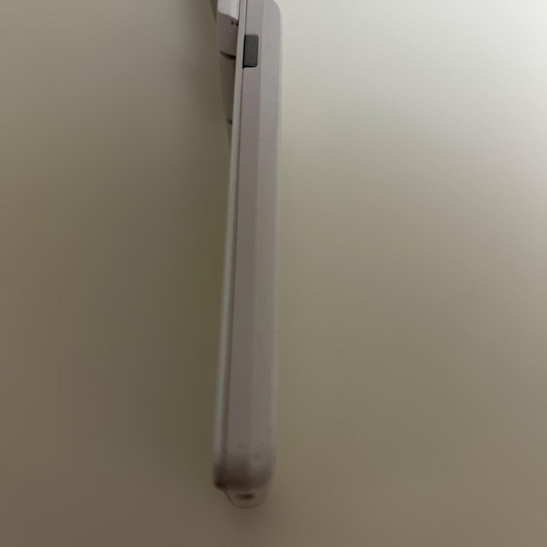 ソフトバンク　AQUOSケータイ4 A205SH ホワイト　ガラケー