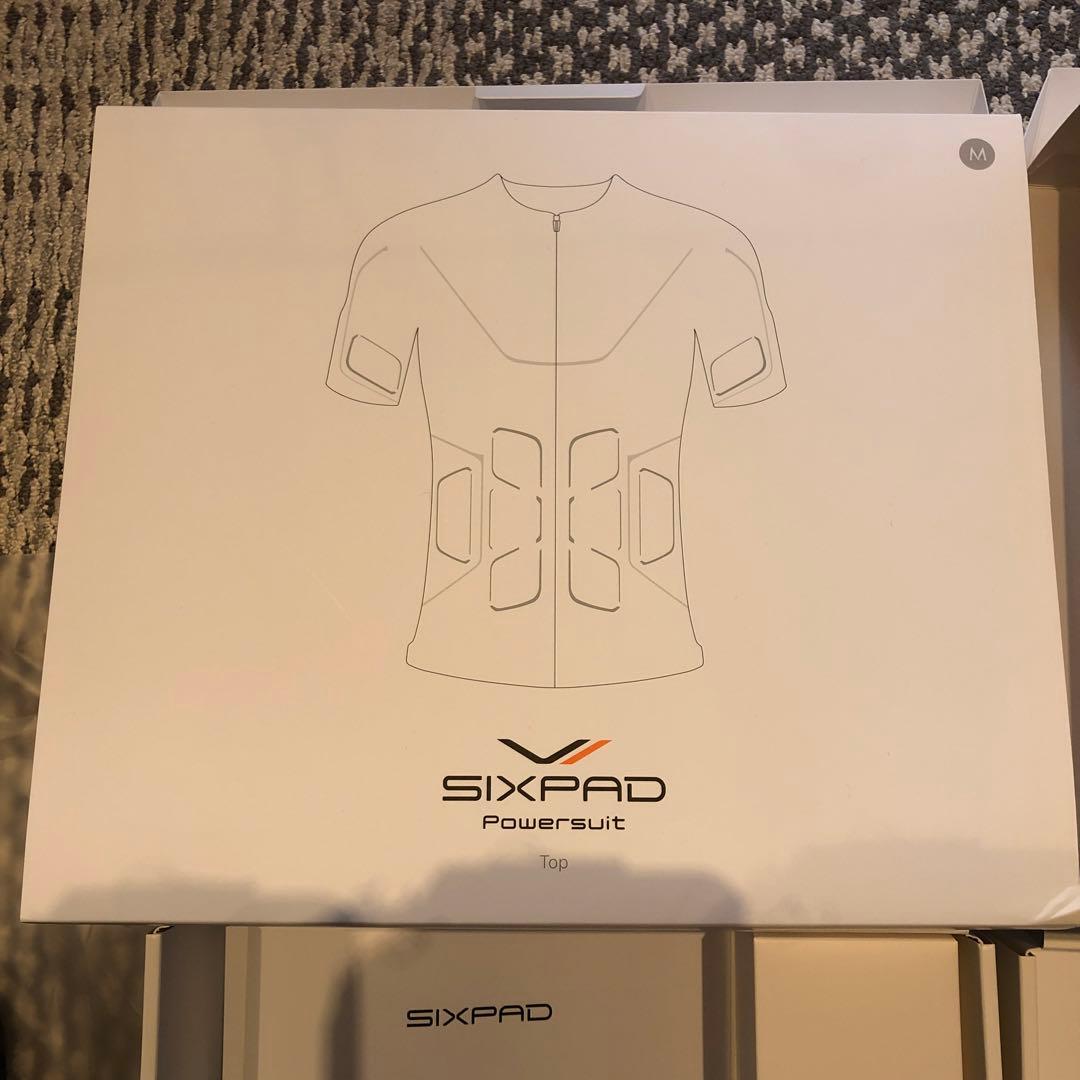 み*!様 シックスパッド パワースーツ　トップ（Mサイズ）＆ボトム（Lサイズ）セ