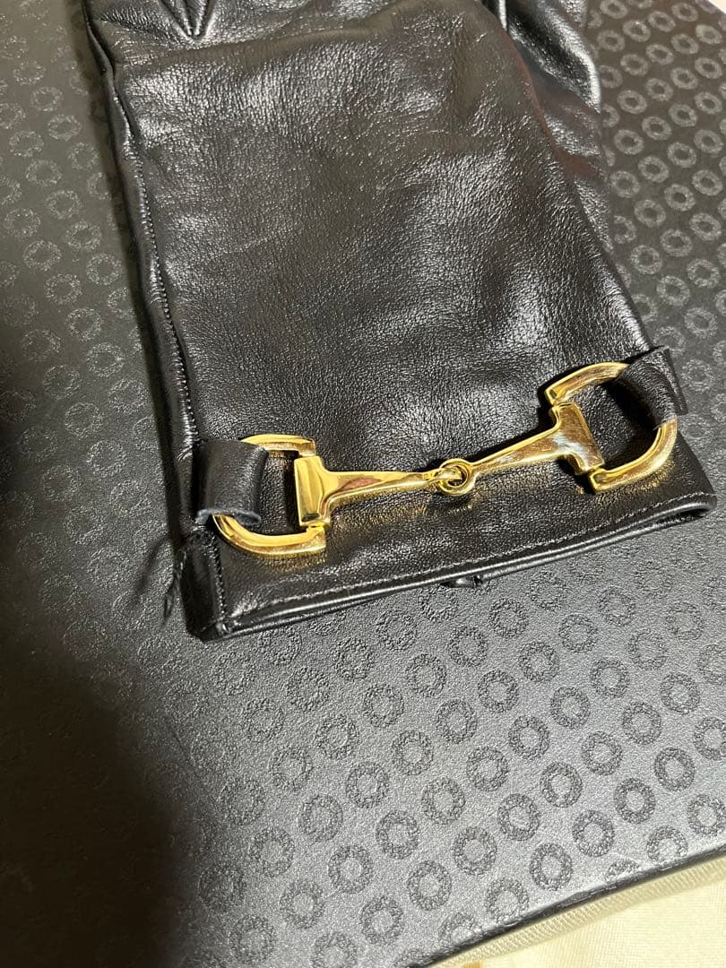 美品　GUCCI レザー手袋 ブラック 箱あり　サイズ6 1/2
