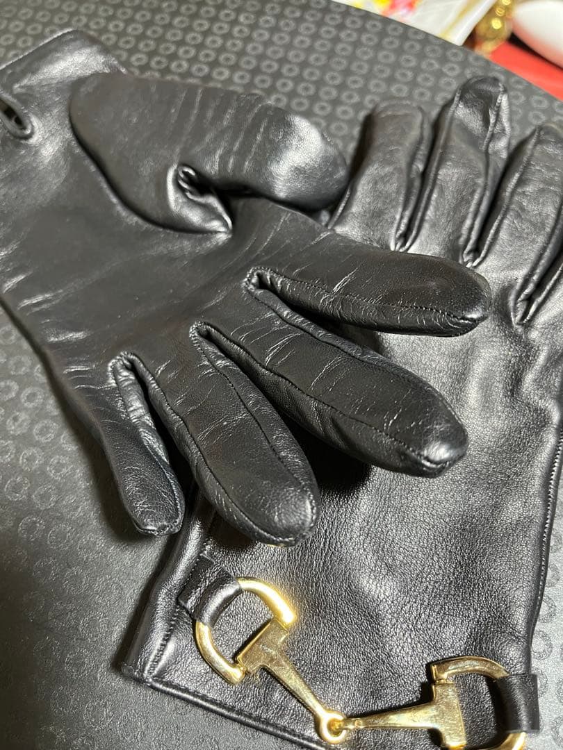 美品　GUCCI レザー手袋 ブラック 箱あり　サイズ6 1/2