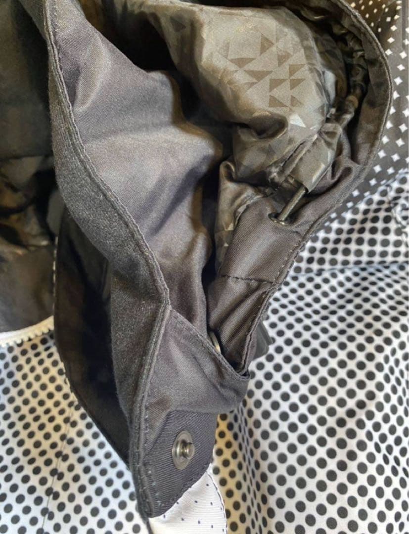 美品！　ロキシー　スノーウェア　レディース　Mサイズ ブラック　ジャケット