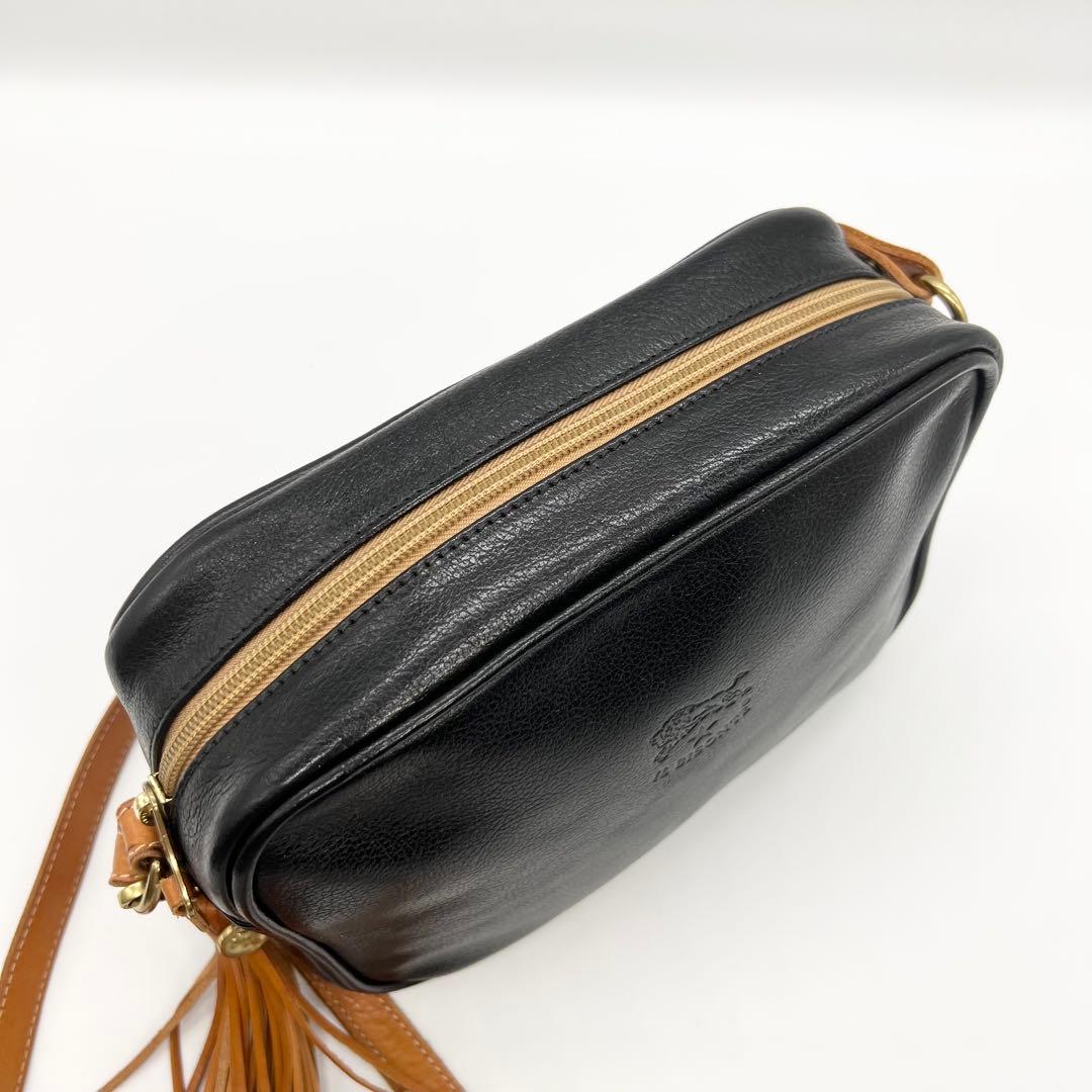 美品✨イルビゾンテ　ショルダーバッグ　カメラバッグ　レザー　ブラック　タッセル