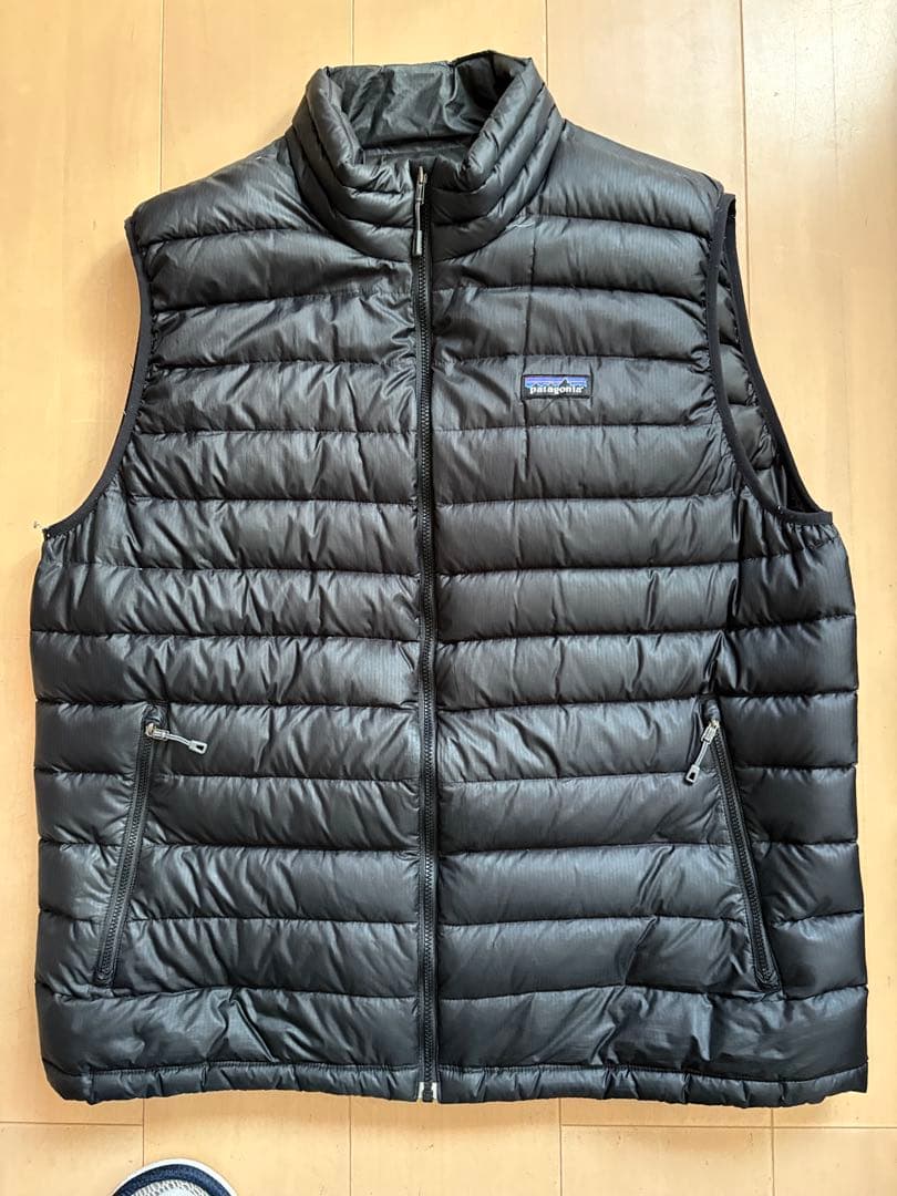 patagonia ブラック ダウンベスト XL