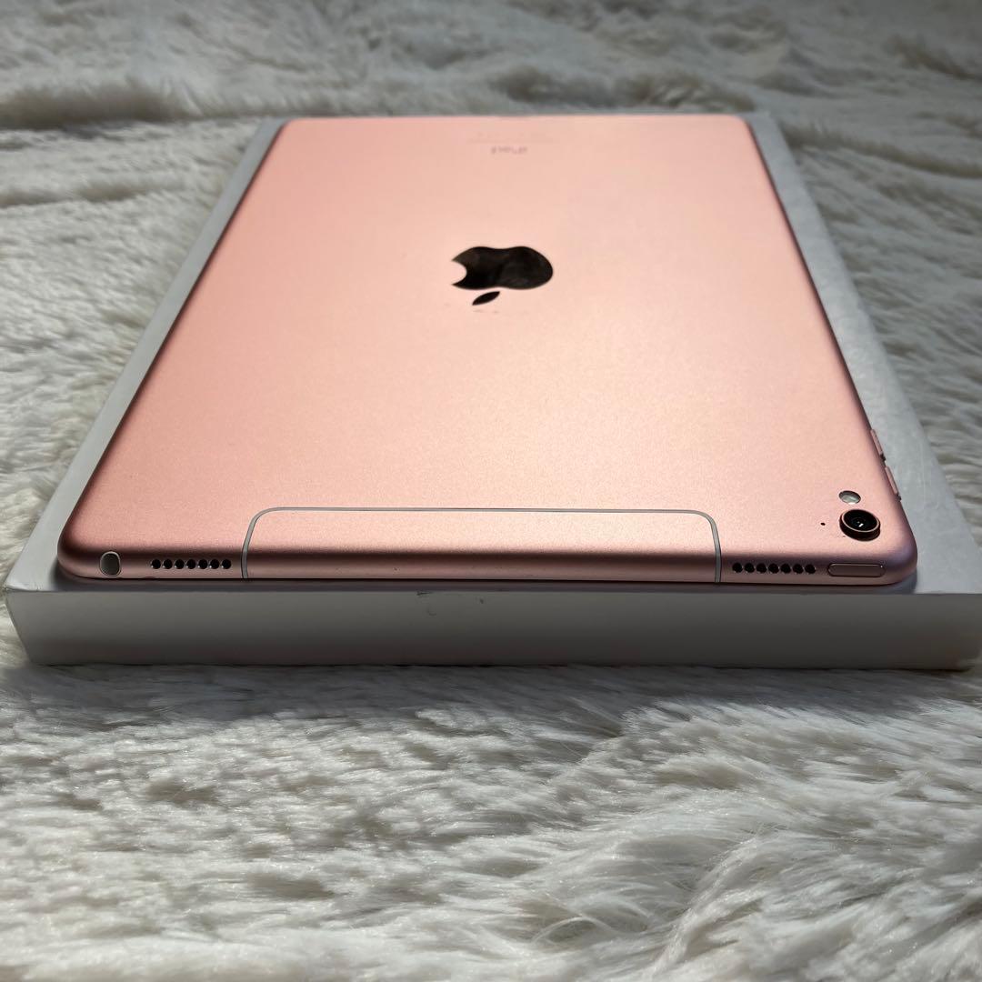 【早い者勝ち】iPad Pro 9.7 128GB SIMフリー【すぐ発送】