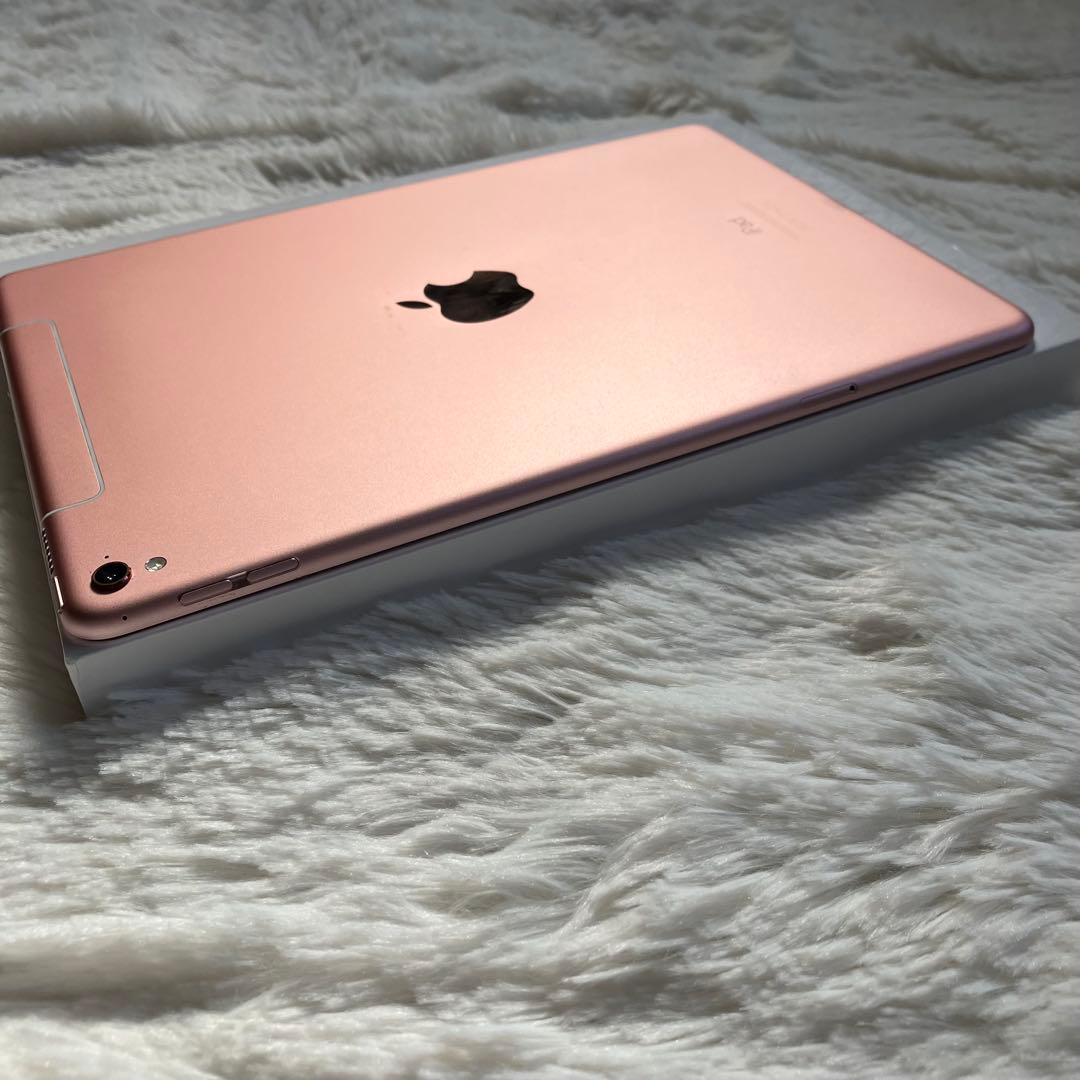【早い者勝ち】iPad Pro 9.7 128GB SIMフリー【すぐ発送】