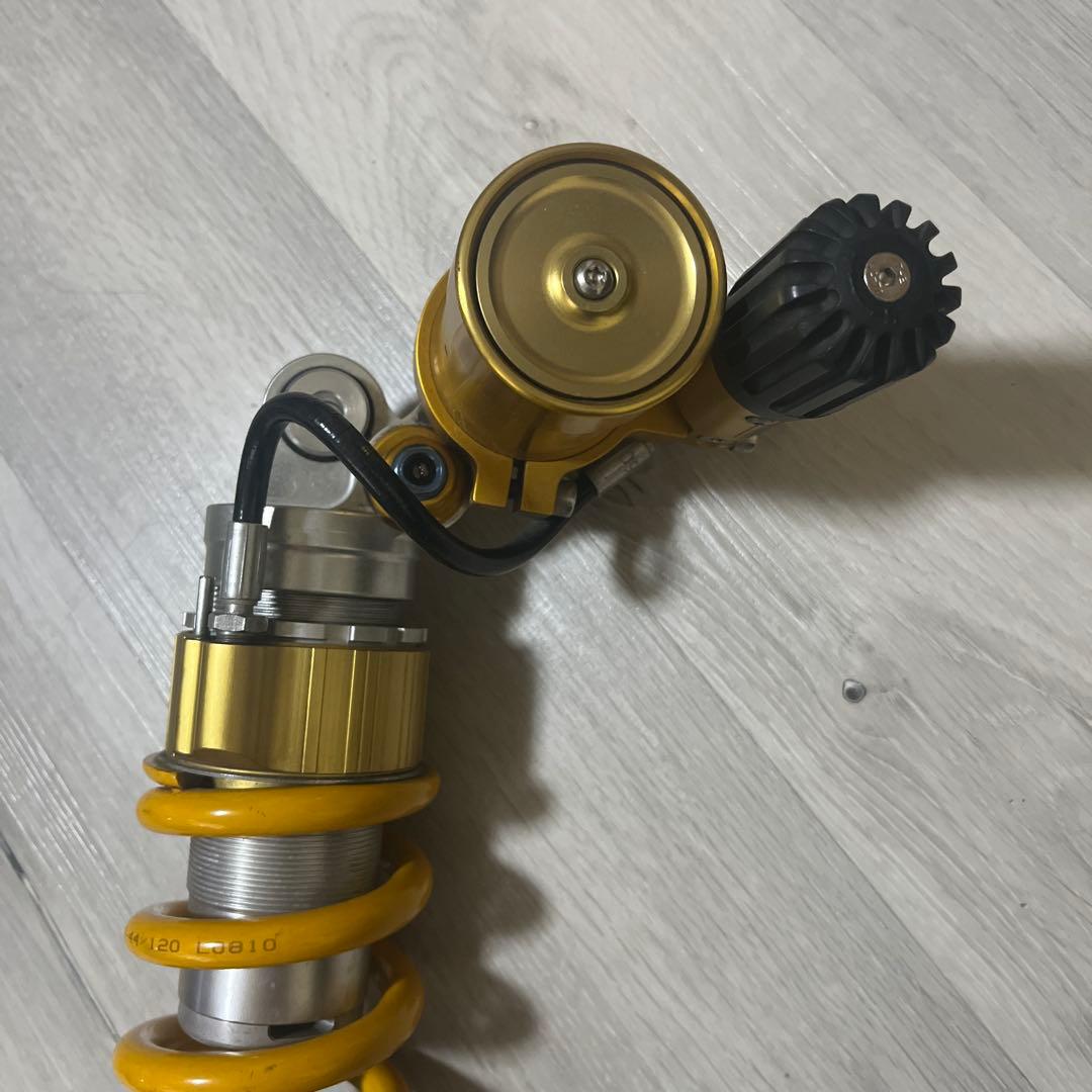 OHLINS トライアンフ　デイトナ/ストリートトリプル