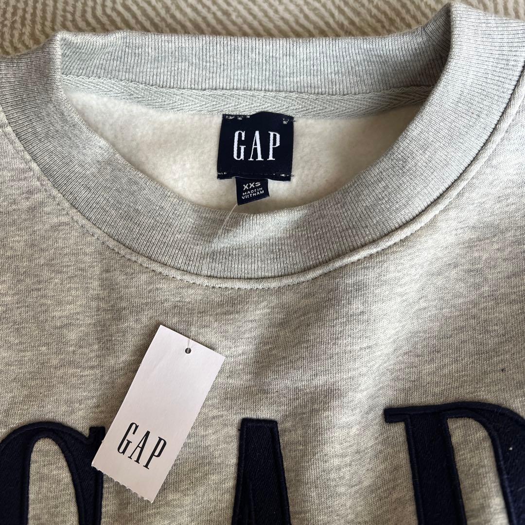 GAP EST. 1969 クロップドスウェット グレー 新品タグ付き