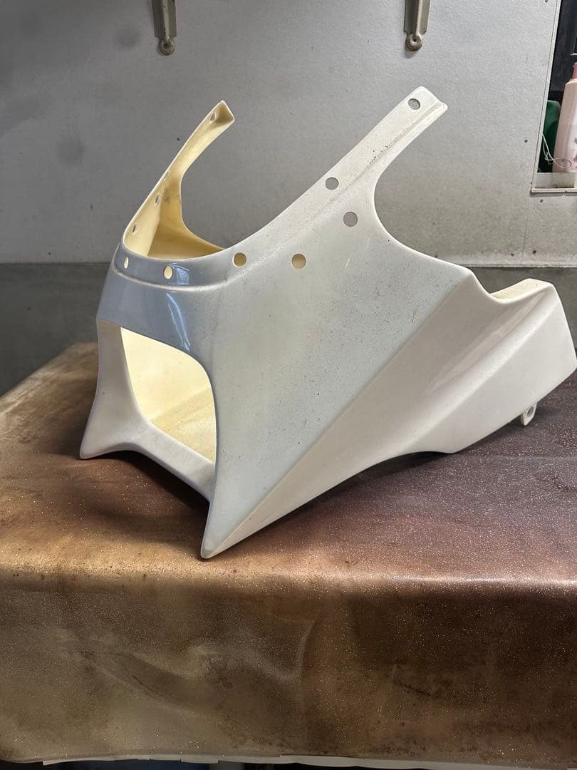 Kawasaki GPz900R アッパーカウル