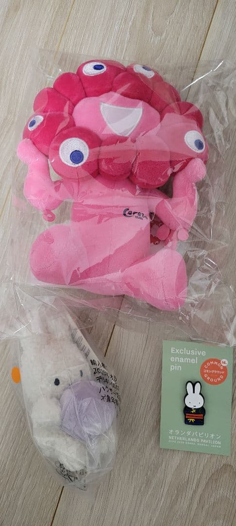 最終　オーブミッフィー　ピンバッジ　オランダ館　ミャクミャク　セレッソ　万博