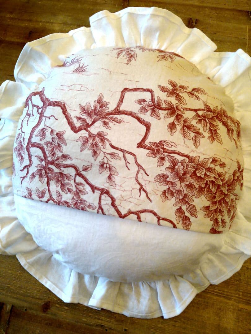 ※ごま様オーダー※ヨーロッパアンティーク　イニシャル　刺繍　レース　クッション