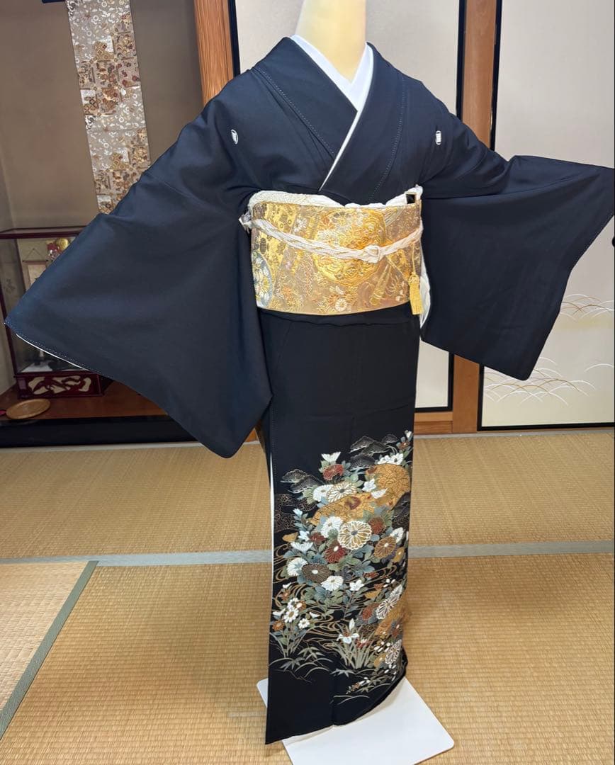 正絹豪華黒留袖6点フルセット　留袖　 袋帯　長襦袢　帯締め　帯揚げ　末広