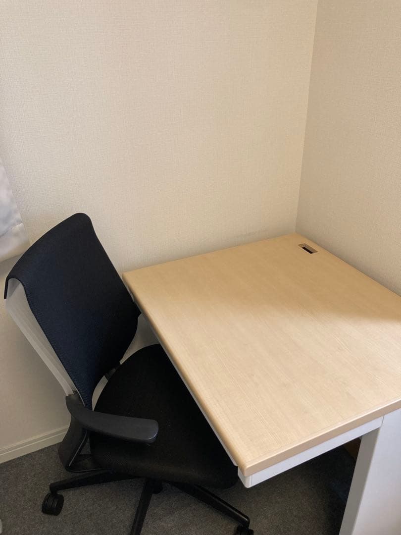 【中古/美品】コクヨ　平デスク　幅80.奥行70　引き出し付き