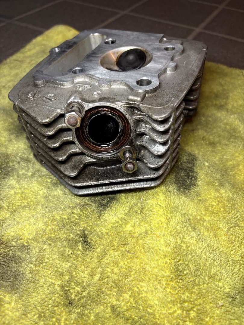 エイプ50(キャブ車) 純正シリンダーヘッド 実働