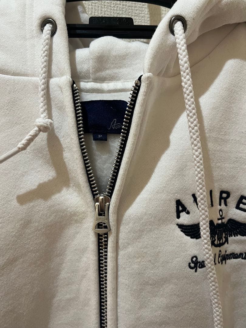 ぺ*ー様 AVIREXパーカー白