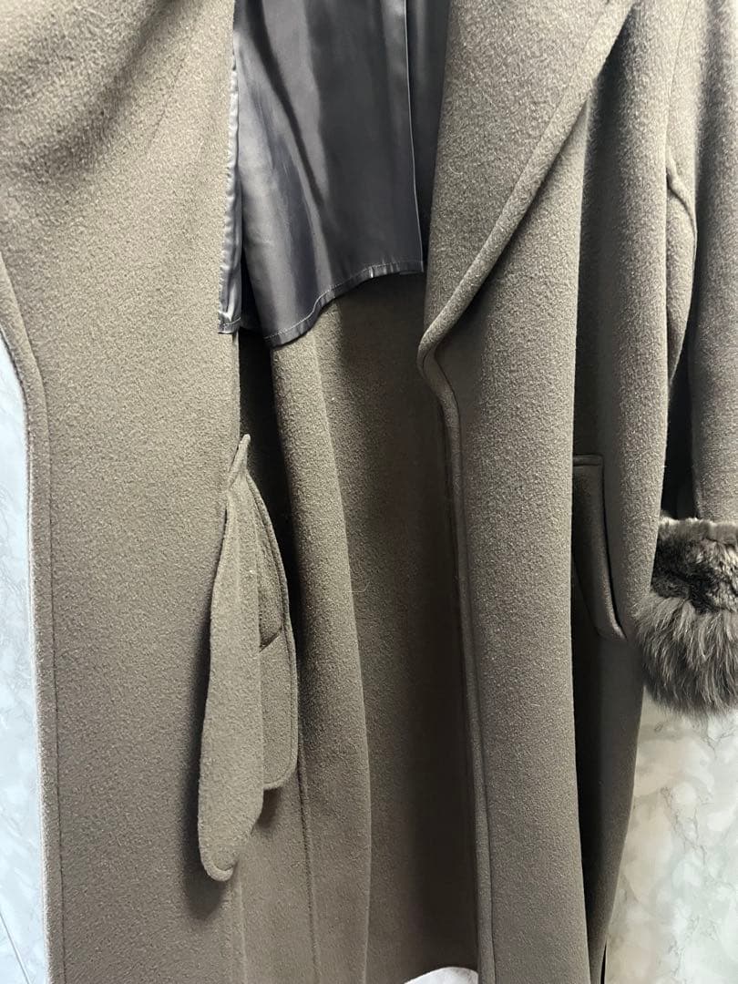 グレースコンチネンタル　ファー付きロングコート　グレー