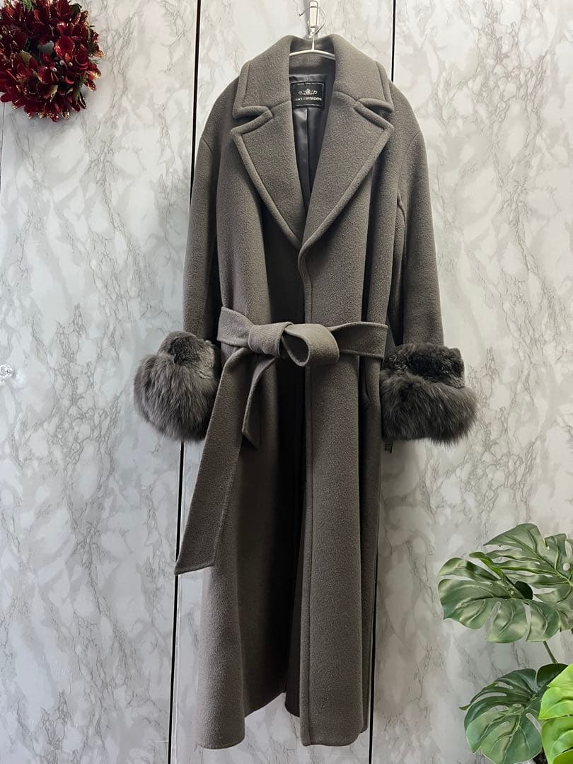 グレースコンチネンタル　ファー付きロングコート　グレー