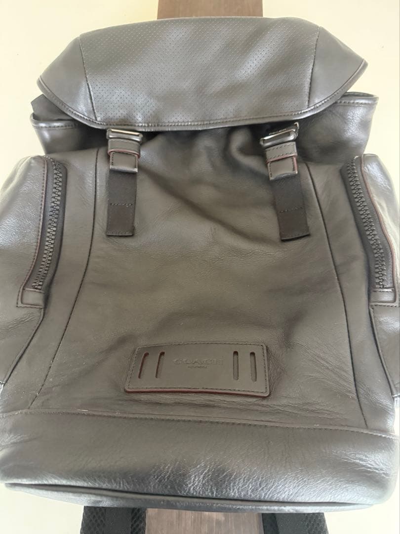 激安！コーチ　レザー バックパック 黒