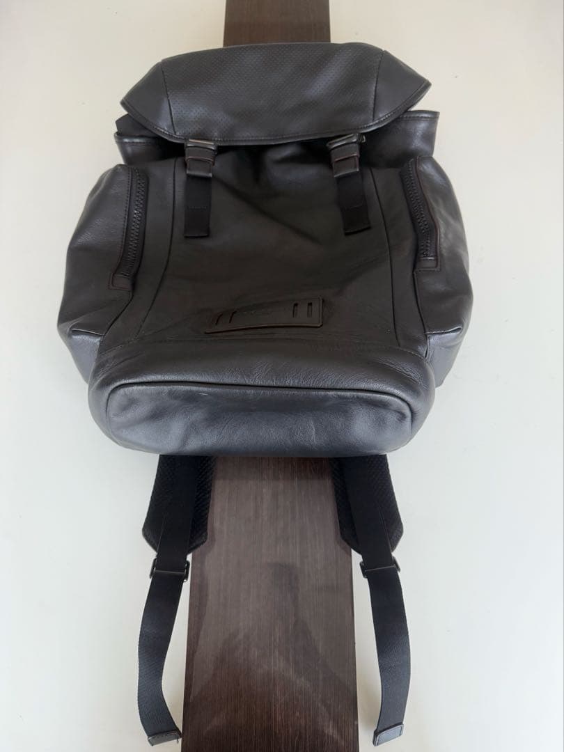 激安！コーチ　レザー バックパック 黒