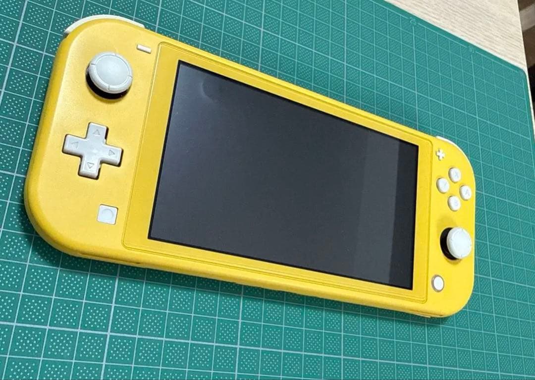 Nintendo Switch Lite イエロー 傷あり ※ACアダプターなし