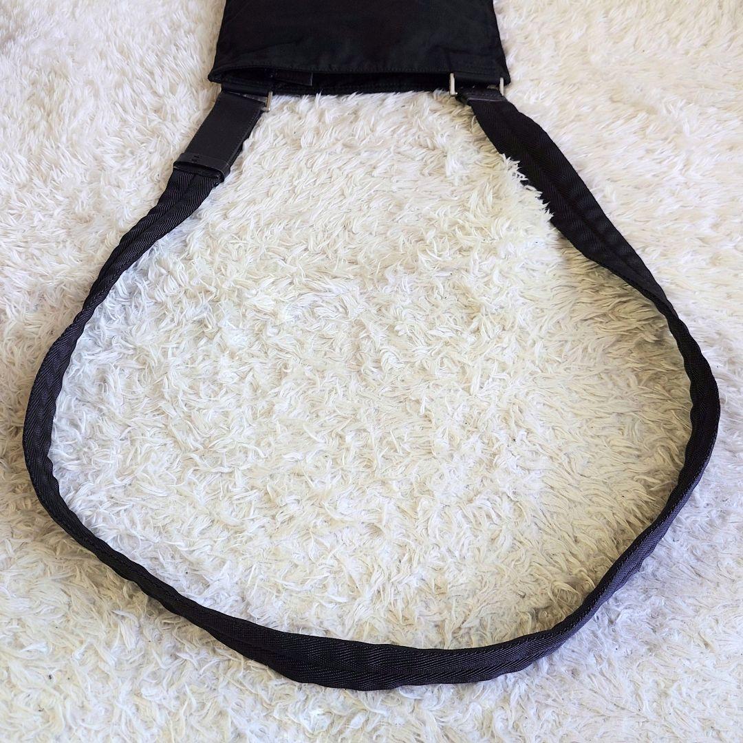 プラダ ショルダーバッグ 斜め掛け 三角ロゴ サコッシュ ブラック クロスボディ